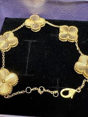 750/18K Gold Floral Chain Bracelet 5 Motifs 15mm 11.4g SOLID Gold